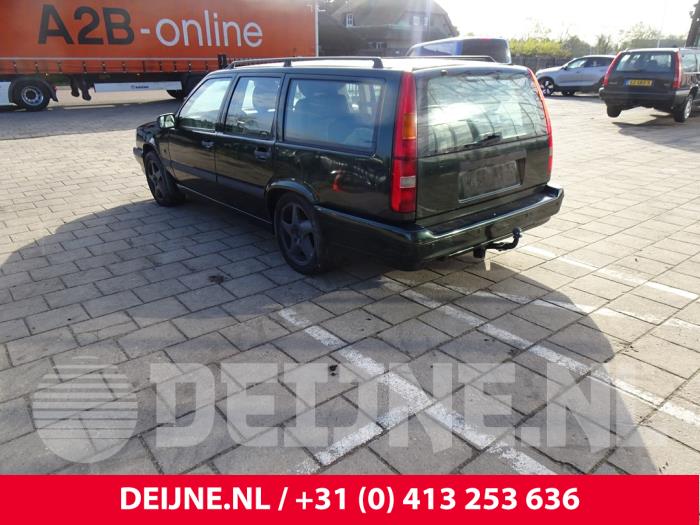 Volvo 850 Estate 2.5i 10V Samochód złomowany (1996, Zielony)
