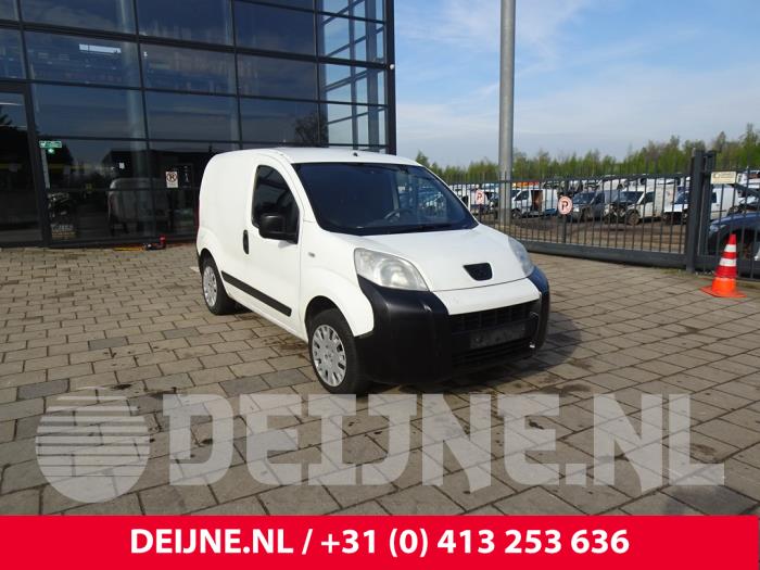 Peugeot Bipper 1.4 HDi Samochód złomowany (2008, Granit)