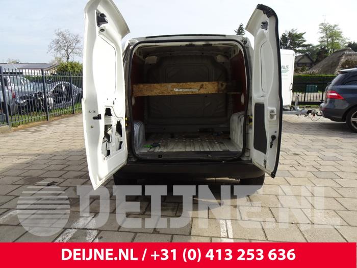 Peugeot Bipper 1.4 HDi Samochód złomowany (2008, Granit)