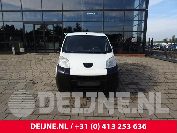 Peugeot Bipper 1.4 HDi Samochód złomowany (2008, Granit)