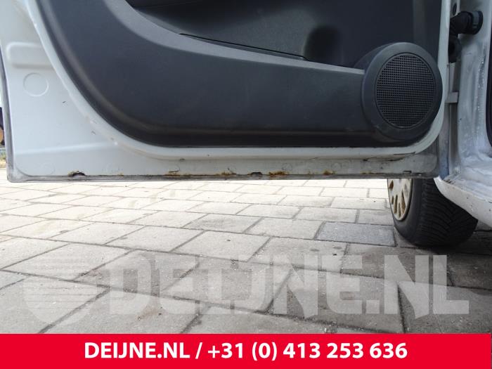 Peugeot Bipper 1.4 HDi Samochód złomowany (2008, Granit)