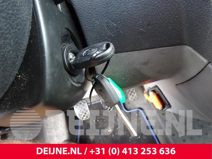 Volkswagen Transporter/Caravelle T5 1.9 TDi Sloopvoertuig (2005, Wit)