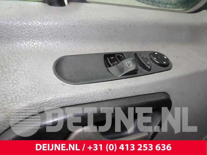 Volkswagen Crafter 2.0 TDI 16V Skrotfordon (2012, NIET VAN TOEPASSING)