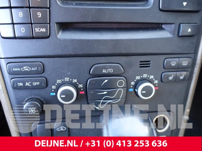 Volvo XC90 I 2.4 D5 20V Sloopvoertuig (2006, Donker, Blauw)