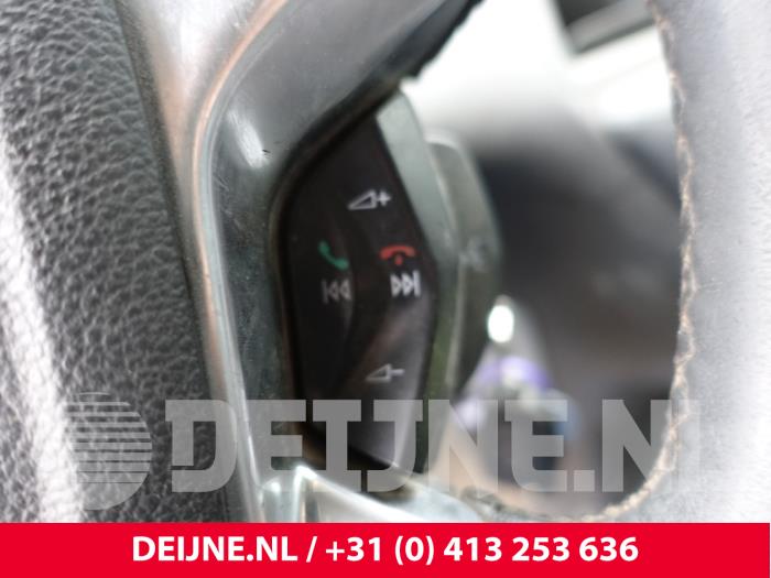 Ford Transit Custom 2.2 TDCi 16V Skrotfordon (2015, WIT)