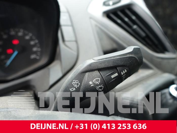 Ford Transit Custom 2.2 TDCi 16V Skrotfordon (2015, WIT)