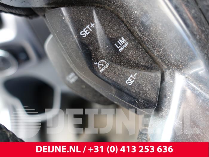 Ford Transit Custom 2.2 TDCi 16V Skrotfordon (2015, WIT)