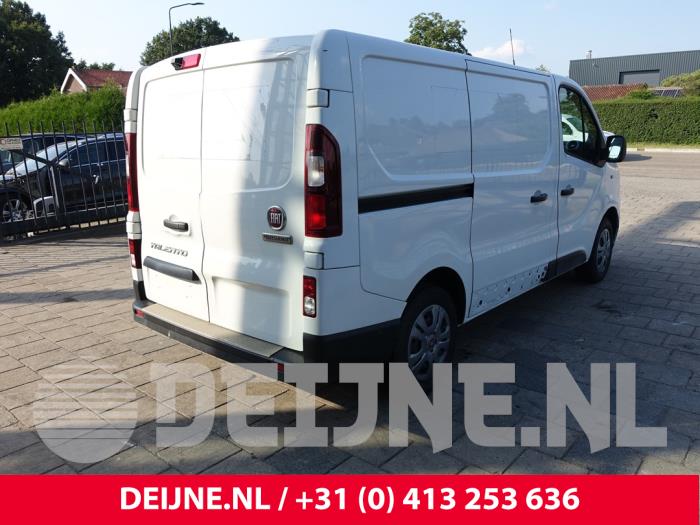 Fiat Talento 1.6 MultiJet Biturbo 120 Samochód złomowany (2019, Bialy)