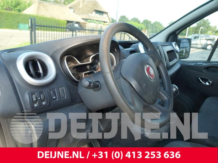 Fiat Talento 1.6 MultiJet Biturbo 120 Samochód złomowany (2019, Bialy)