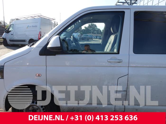 Volkswagen Transporter T5 2.0 TDI DRF Samochód złomowany (2013, Bialy)