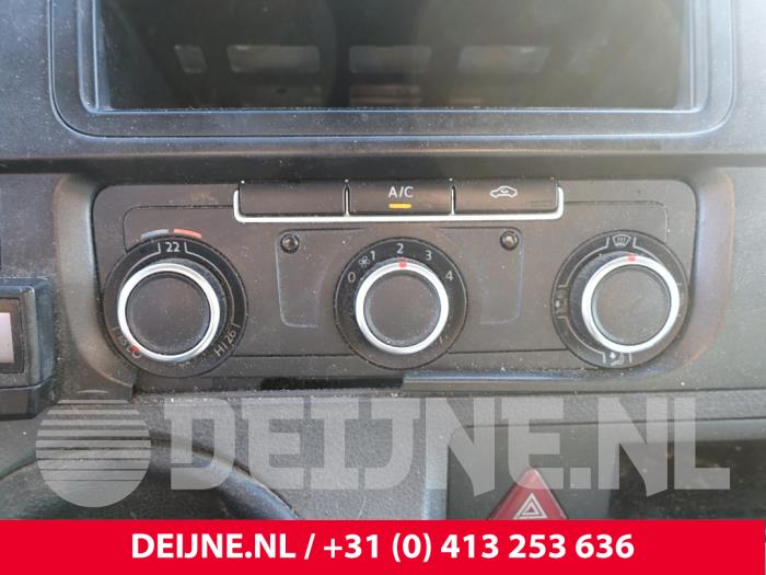 Volkswagen Transporter T5 2.0 TDI DRF Samochód złomowany (2013, Bialy)