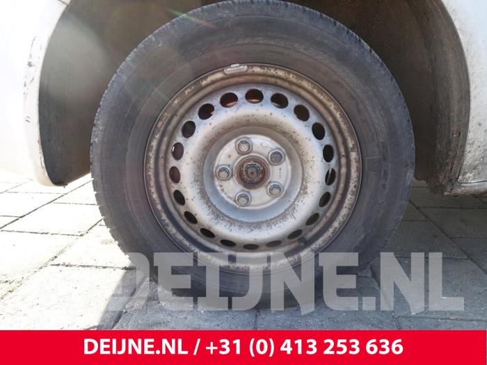 Volkswagen Transporter T5 2.0 TDI DRF Samochód złomowany (2013, Bialy)