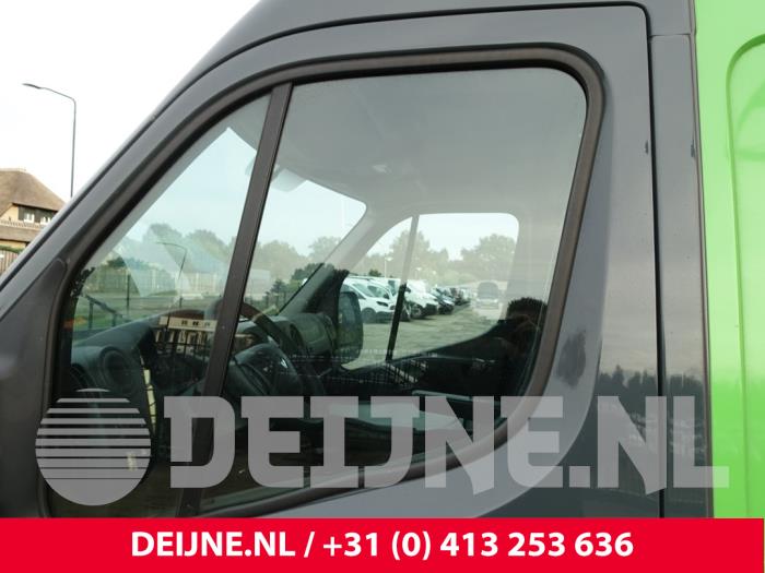 Renault Master III 2.3 dCi 125 16V FWD Skrotfordon (2019, GROEN)