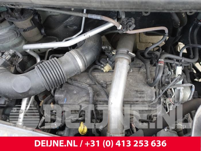 Renault Master III 2.3 dCi 125 16V FWD Skrotfordon (2019, GROEN)