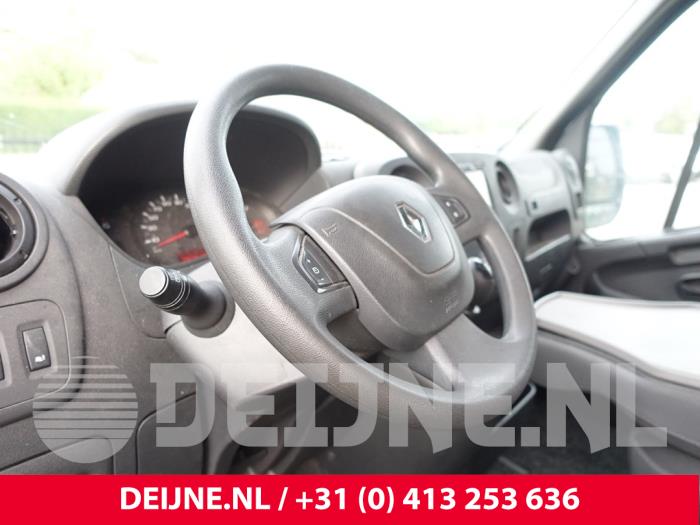 Renault Master III 2.3 dCi 125 16V FWD Skrotfordon (2019, GROEN)