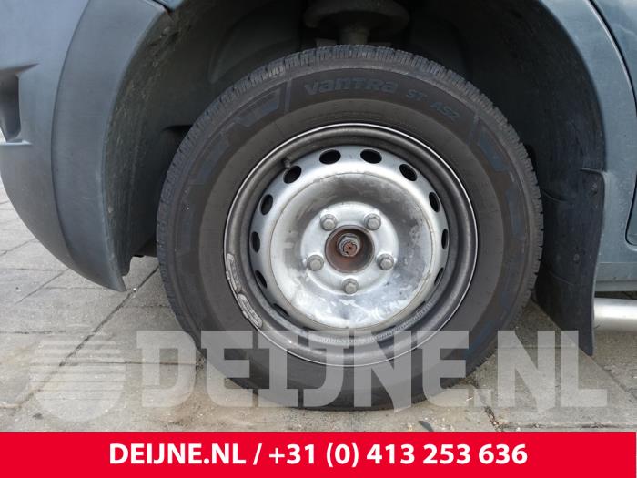 Renault Master III 2.3 dCi 125 16V FWD Skrotfordon (2019, GROEN)