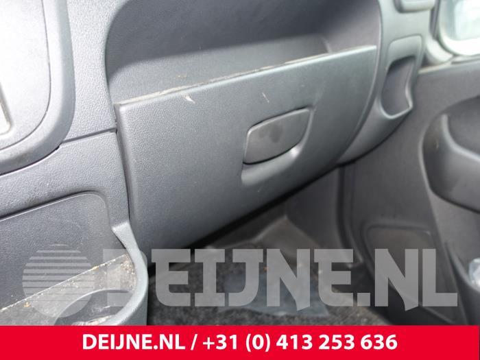 Renault Master III 2.3 dCi 125 16V FWD Skrotfordon (2019, GROEN)