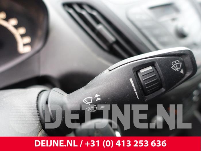 Ford Transit Courier 1.5 TDCi 75 Skrotfordon (2016, WIT)