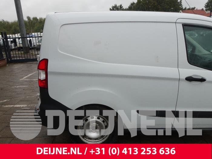 Ford Transit Courier 1.5 TDCi 75 Skrotfordon (2016, WIT)