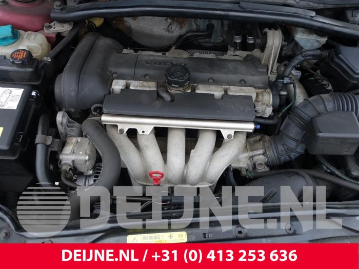 Volvo S60 I 2.4 20V 140 Skrotfordon (2003, ROOD)