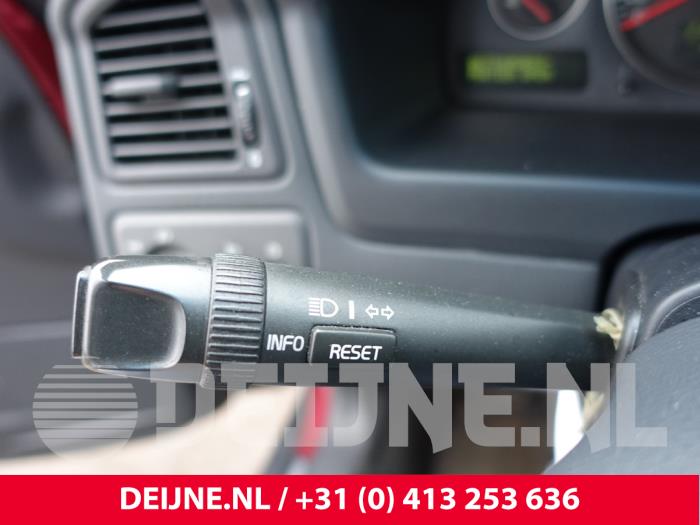 Volvo S60 I 2.4 20V 140 Skrotfordon (2003, ROOD)