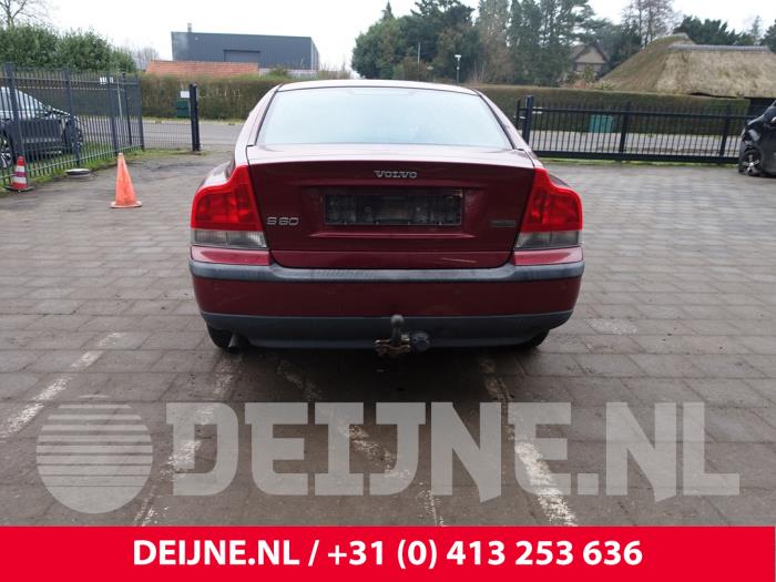 Volvo S60 I 2.4 20V 140 Skrotfordon (2003, ROOD)