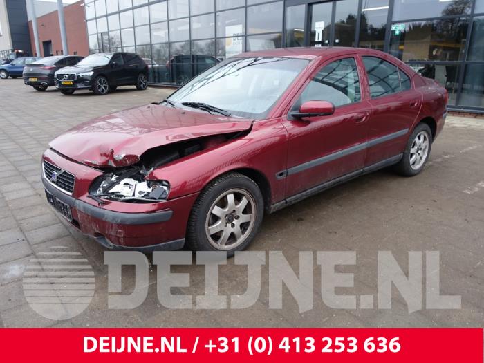 Volvo S60 I 2.4 20V 140 Skrotfordon (2003, ROOD)