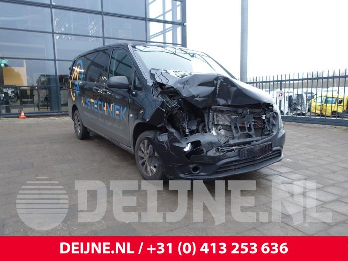 Mercedes Vito 2.2 114 CDI 16V Skrotfordon (2019, ZWART)