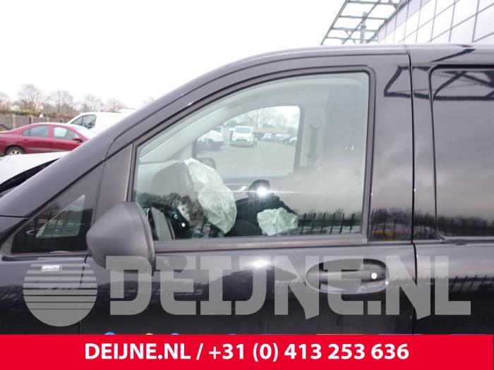 Mercedes Vito 2.2 114 CDI 16V Skrotfordon (2019, ZWART)