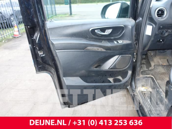 Mercedes Vito 2.2 114 CDI 16V Skrotfordon (2019, ZWART)