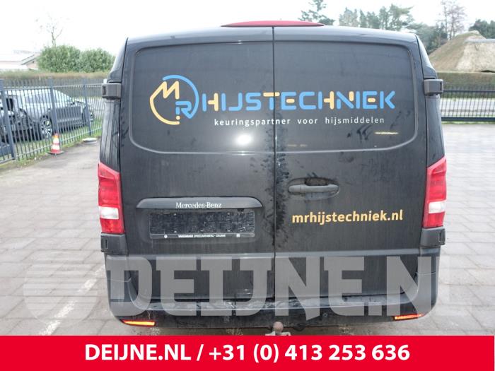 Mercedes Vito 2.2 114 CDI 16V Skrotfordon (2019, ZWART)