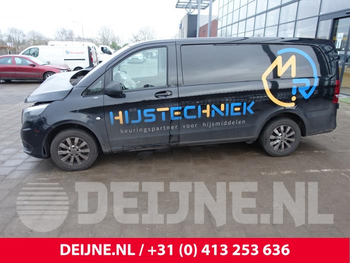 Mercedes Vito 2.2 114 CDI 16V Skrotfordon (2019, ZWART)