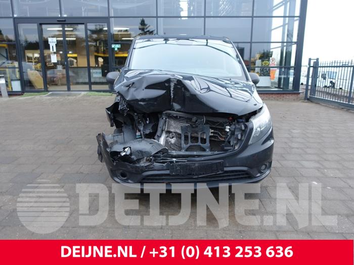 Mercedes Vito 2.2 114 CDI 16V Skrotfordon (2019, ZWART)