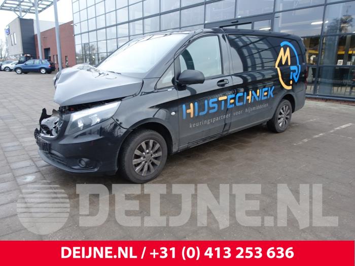 Mercedes Vito 2.2 114 CDI 16V Skrotfordon (2019, ZWART)