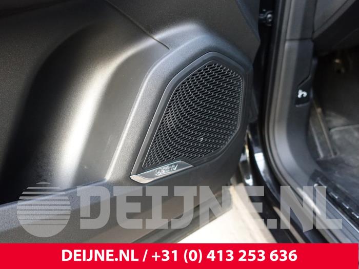 Lynk & Co 01 1.5 PHEV Skrotfordon (2023, ZWART)