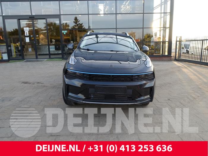 Lynk & Co 01 1.5 PHEV Skrotfordon (2023, ZWART)