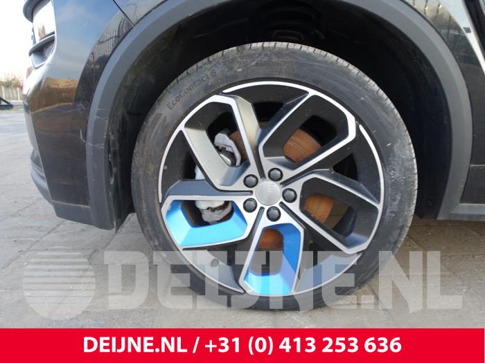 Lynk & Co 01 1.5 PHEV Skrotfordon (2023, ZWART)