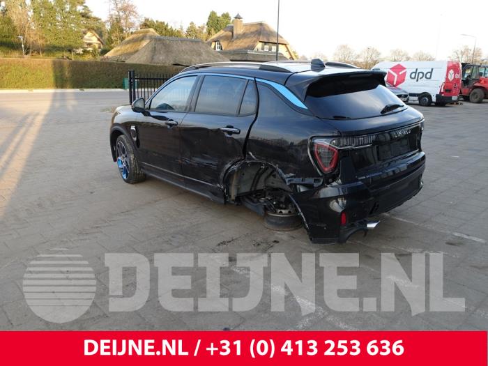 Lynk & Co 01 1.5 PHEV Skrotfordon (2023, ZWART)