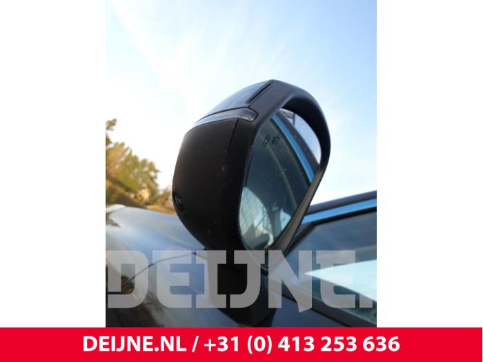 Lynk & Co 01 1.5 PHEV Skrotfordon (2023, ZWART)