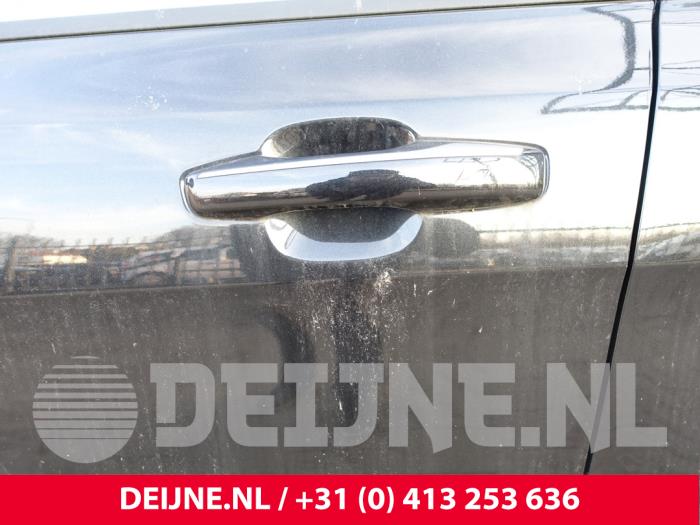 Lynk & Co 01 1.5 PHEV Skrotfordon (2023, ZWART)