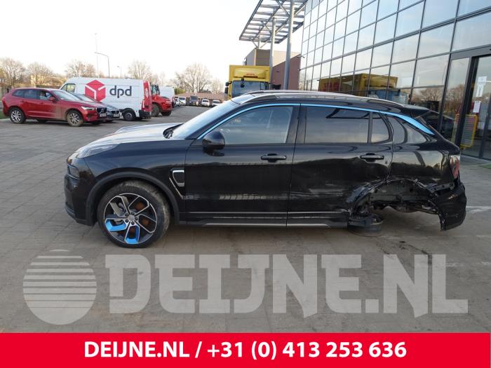 Lynk & Co 01 1.5 PHEV Skrotfordon (2023, ZWART)