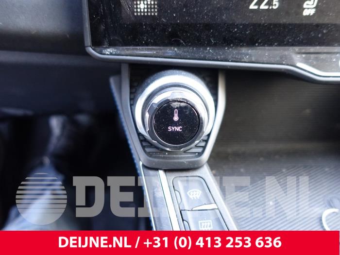 Lynk & Co 01 1.5 PHEV Sloopvoertuig (2023, Blauw)