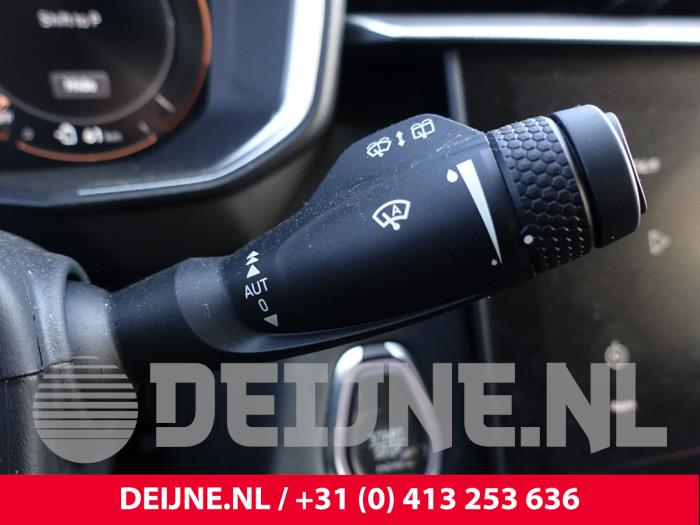 Lynk & Co 01 1.5 PHEV Sloopvoertuig (2023, Blauw)