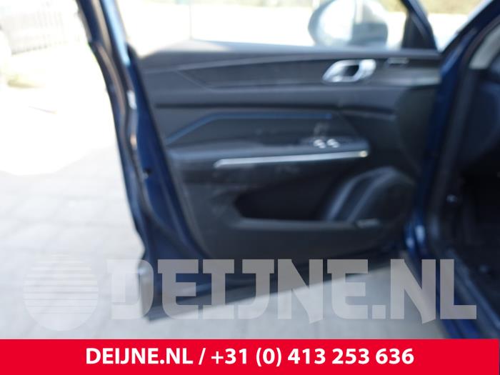 Lynk & Co 01 1.5 PHEV Sloopvoertuig (2023, Blauw)