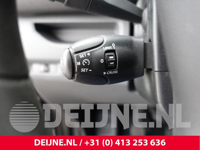 Peugeot Expert 2.0 Blue HDi 120 16V Sloopvoertuig (2017, Donker, Grijs)