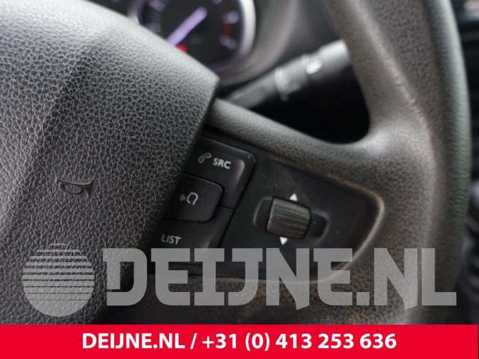 Peugeot Expert 2.0 Blue HDi 120 16V Sloopvoertuig (2017, Donker, Grijs)