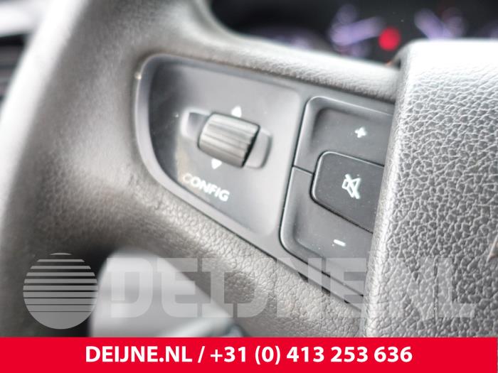 Peugeot Expert 2.0 Blue HDi 120 16V Sloopvoertuig (2017, Donker, Grijs)