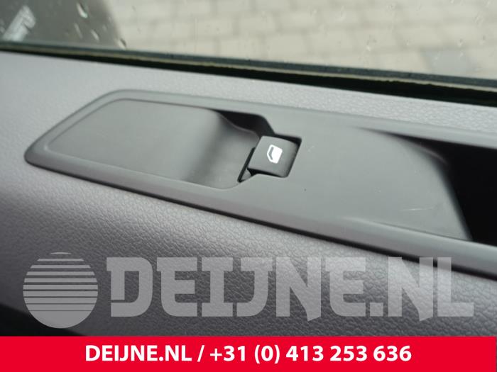 Peugeot Expert 2.0 Blue HDi 120 16V Sloopvoertuig (2017, Donker, Grijs)