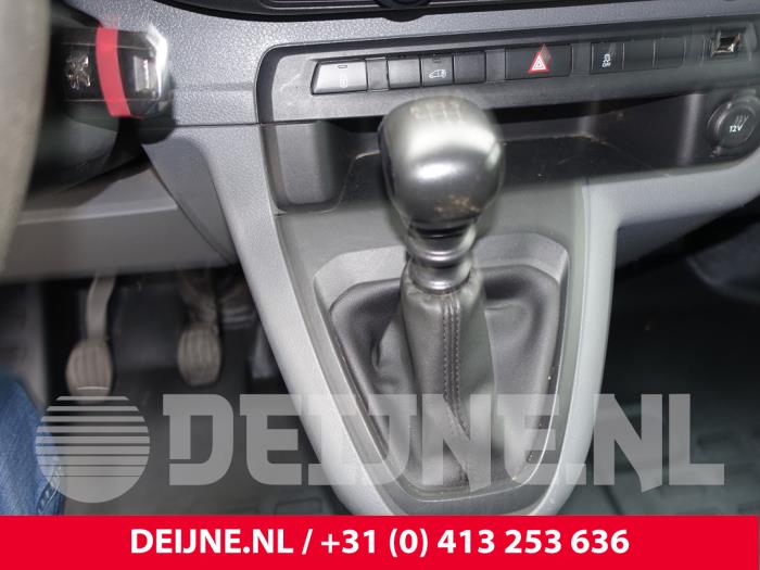 Peugeot Expert 2.0 Blue HDi 120 16V Sloopvoertuig (2017, Donker, Grijs)