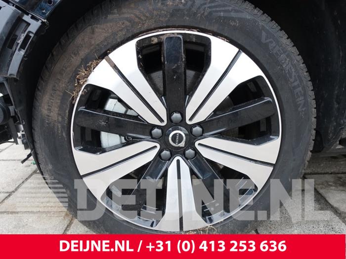 Volvo C40 Recharge Recharge Twin 78 kWh Skrotfordon (2023, ZWART)